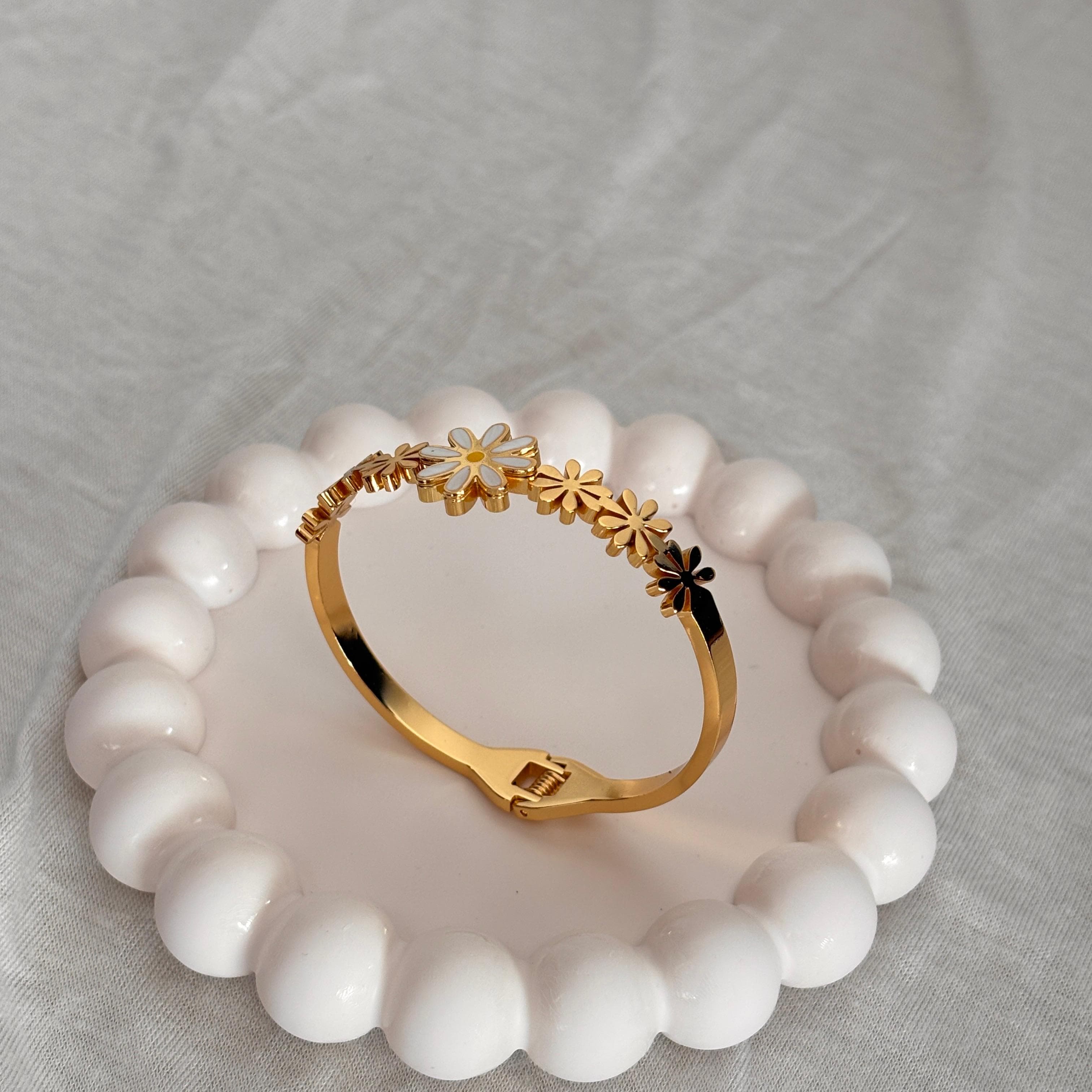 bangle